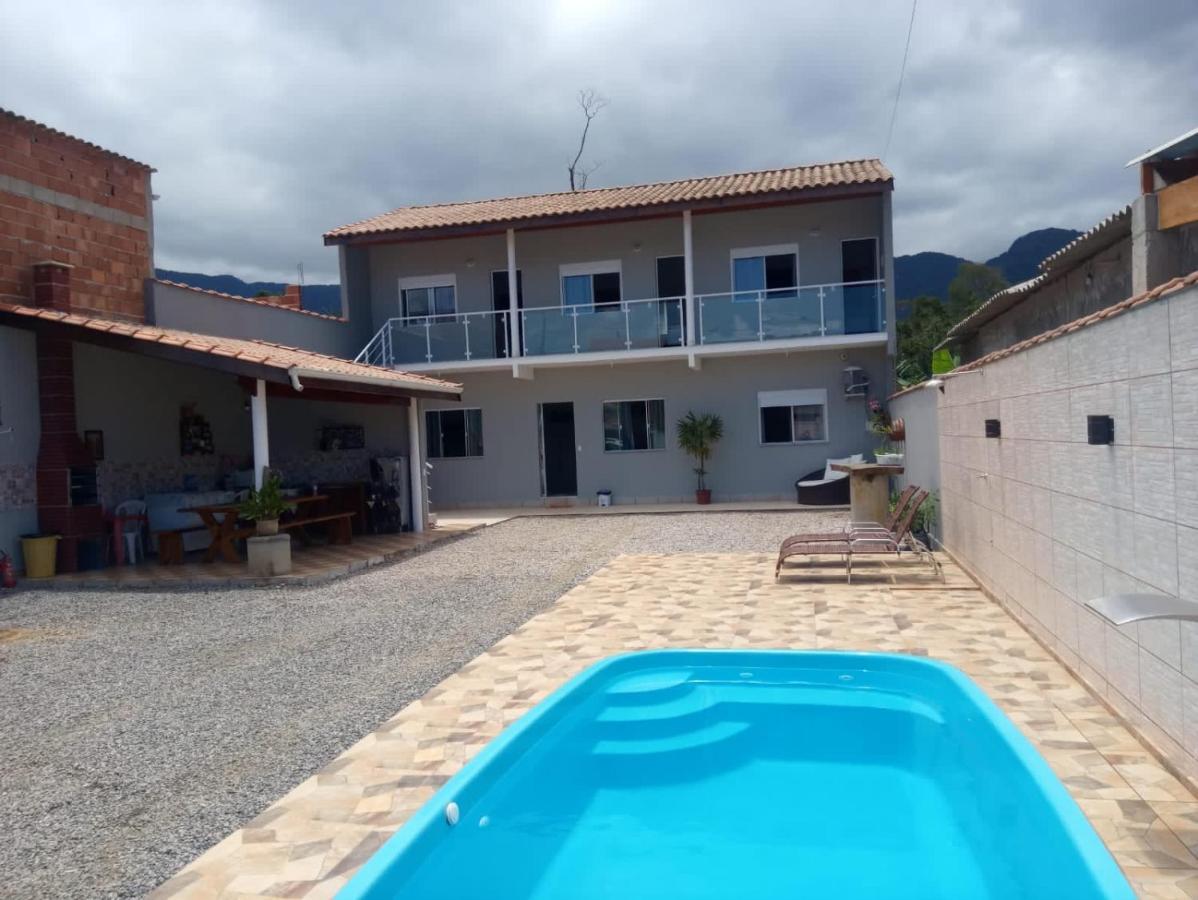 Casa Nova Com Piscina Proxima A Praia E Menos De 3Km Do Centro De 乌巴图巴 外观 照片