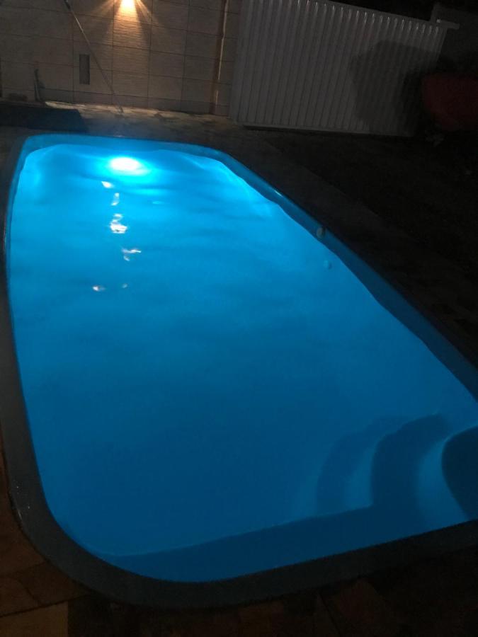Casa Nova Com Piscina Proxima A Praia E Menos De 3Km Do Centro De 乌巴图巴 外观 照片